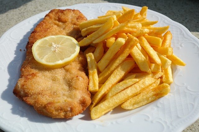 https://www.critica.com.pa/sites/default/files/comida_frita_papas_filete_pescado_pixabay.jpg