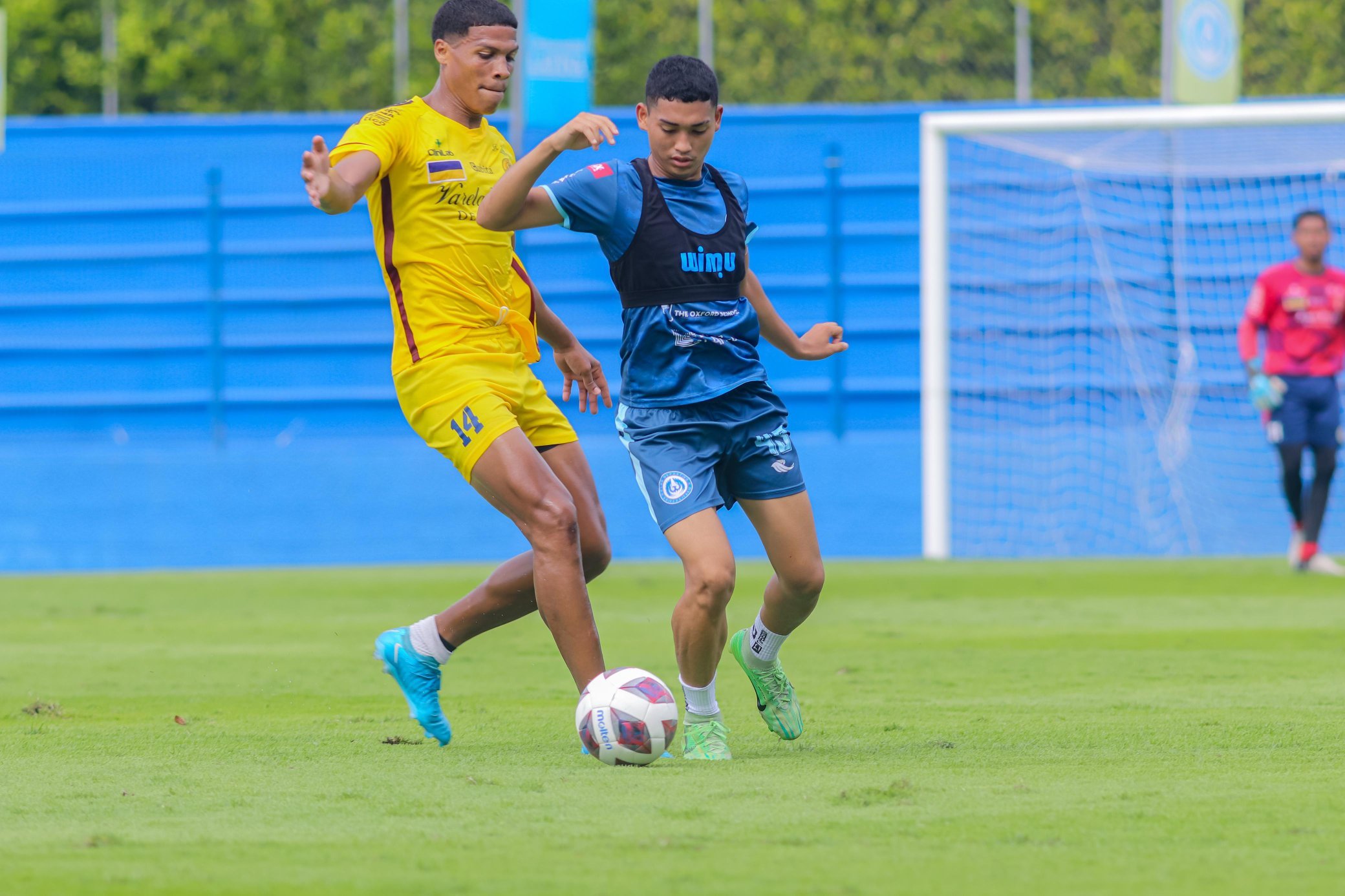 Ernesto Walker (14) durante el partido del pasado sábado.