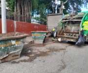 Las capitalinos se quejan de la acumulación de basura en los rincones de las comunidades.