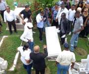 El cuerpo de Infanzón está sepultado en el cementerio municipal de Juan Díaz.  (Foto: Alexander Santamaría)