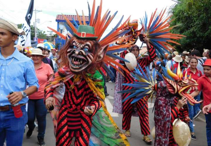 Participaron también delegaciones de conjuntos típicos, donde se logró presentar a unas 137 agrupaciones de diferentes danzas y conjuntos.  /  Foto: Zenaida Vásquez