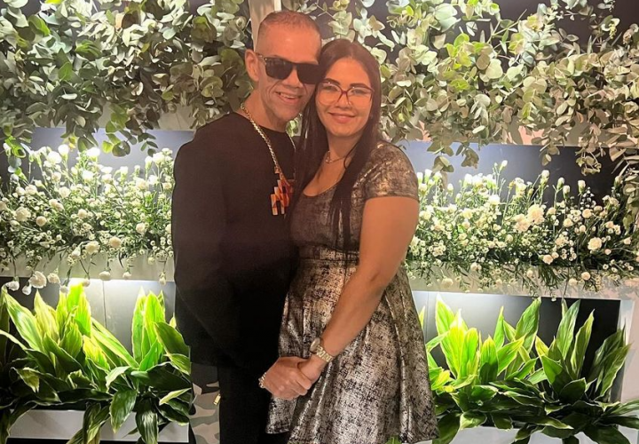 Tania De León junto su fallecido esposo. Foto: Instagram