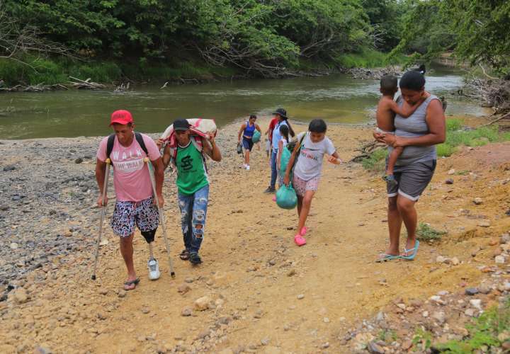 Panamá exige a Colombia mayor control sobre paso de migrantes