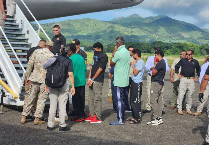 Vuelo deportación hacia la India.