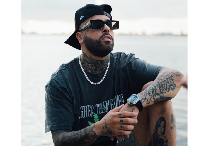 Nicky Jam presenta un viaje personal en su nuevo álbum 'Insomnio'