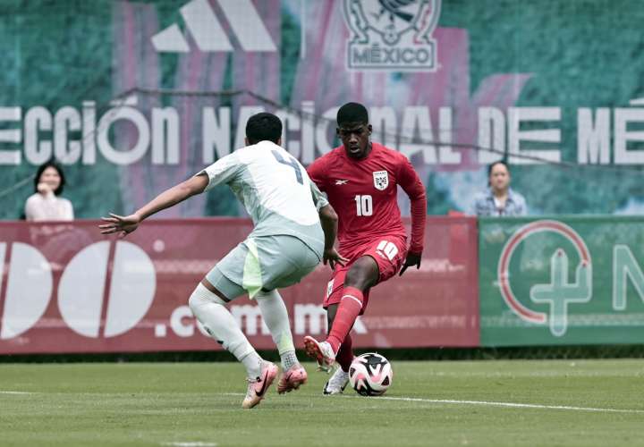 Rafael Mosquera (10), mediocampista de la selección Sub-23. /Fepafut