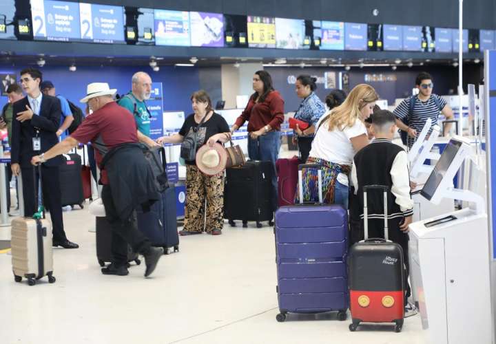 Flujo de pasajeros en el Aeropuerto Internacional de Tocumen.