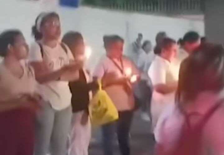 Protesta en las afueras del hospital San Miguel Arcángel, San Miguelito.