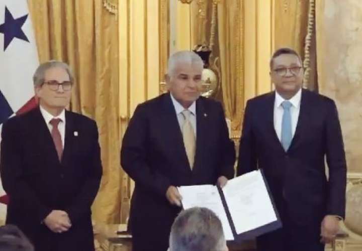 Dino Mon toma oficialmente el cargo de director general de la CSS.