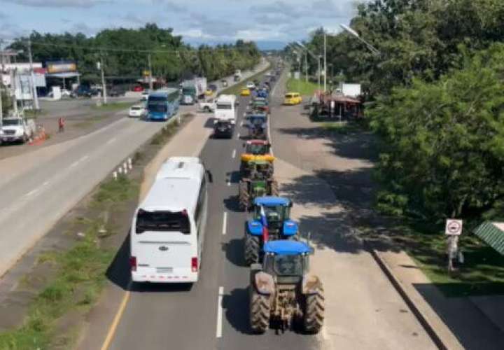 Caravana en Santiago, Veraguas.