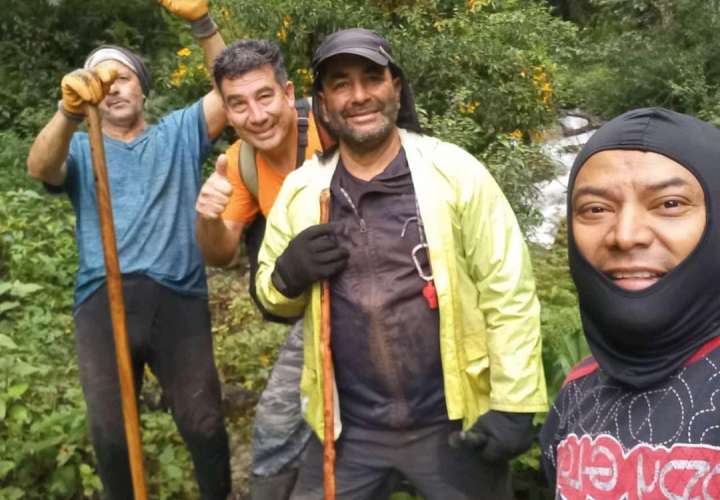 Encuentran a hermanos desaparecidos en sendero de Tierras Altas