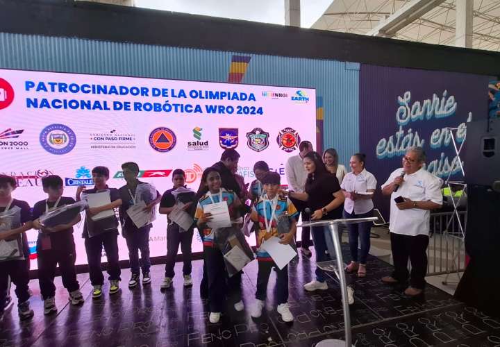 Equipo de robótica de Panamá listo para viajar y competir en Turquía