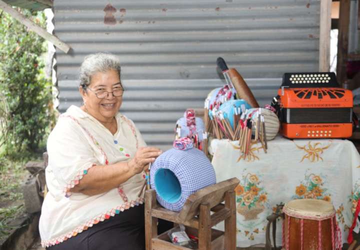 Ernestina Mendoza: Lucha contra el cáncer y preserva tradiciones