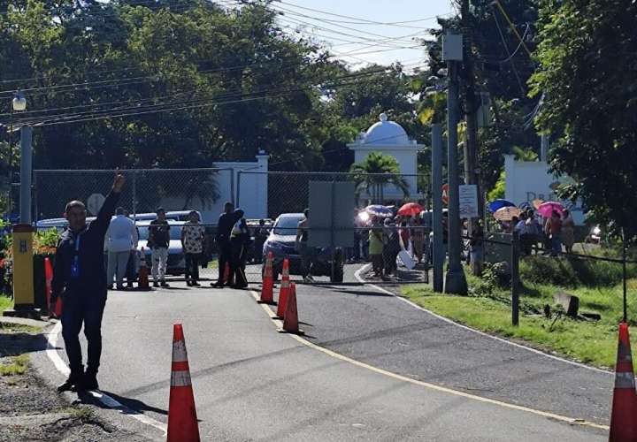 Moradores de Veracruz exigen agua potable 24/7.