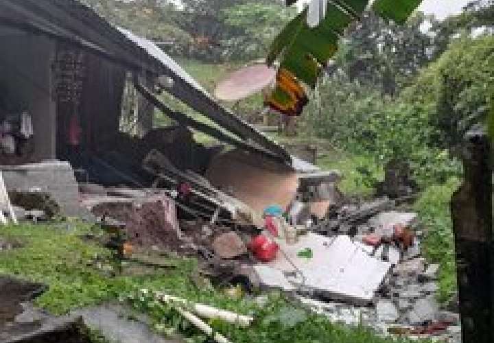 Así quedó una de las viviendas tras las intensas lluvias de ayer.