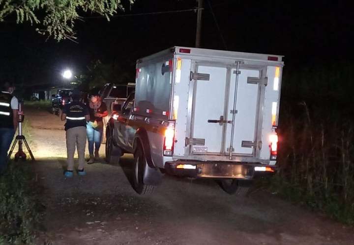 Vista de la entrada de la empresa a donde fue asesinado el seguridad. Foto: Alexander Santamaría