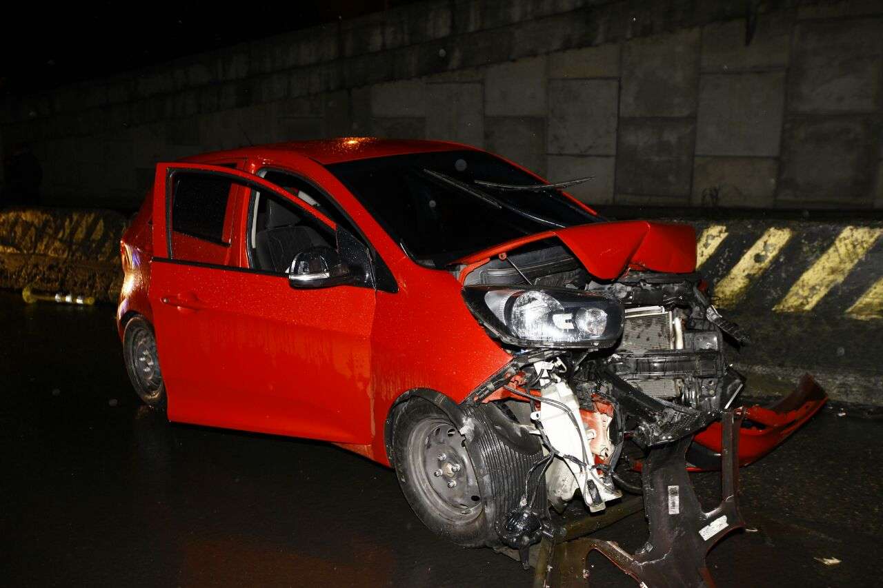 La calle se encontraba mojada al momento del accidente. Foto: Alexander Santamaría 