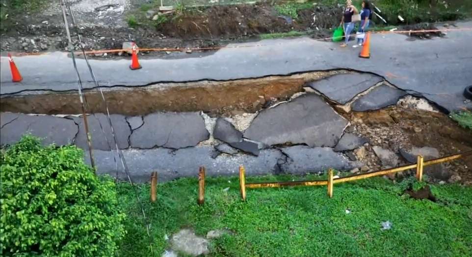 Así se encuentra la carretera.