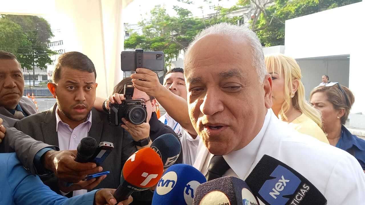 Luis Eduardo Camacho, diputado por el partido Realizando Metas. (Fotos-Videos: Alexander Santamaría)