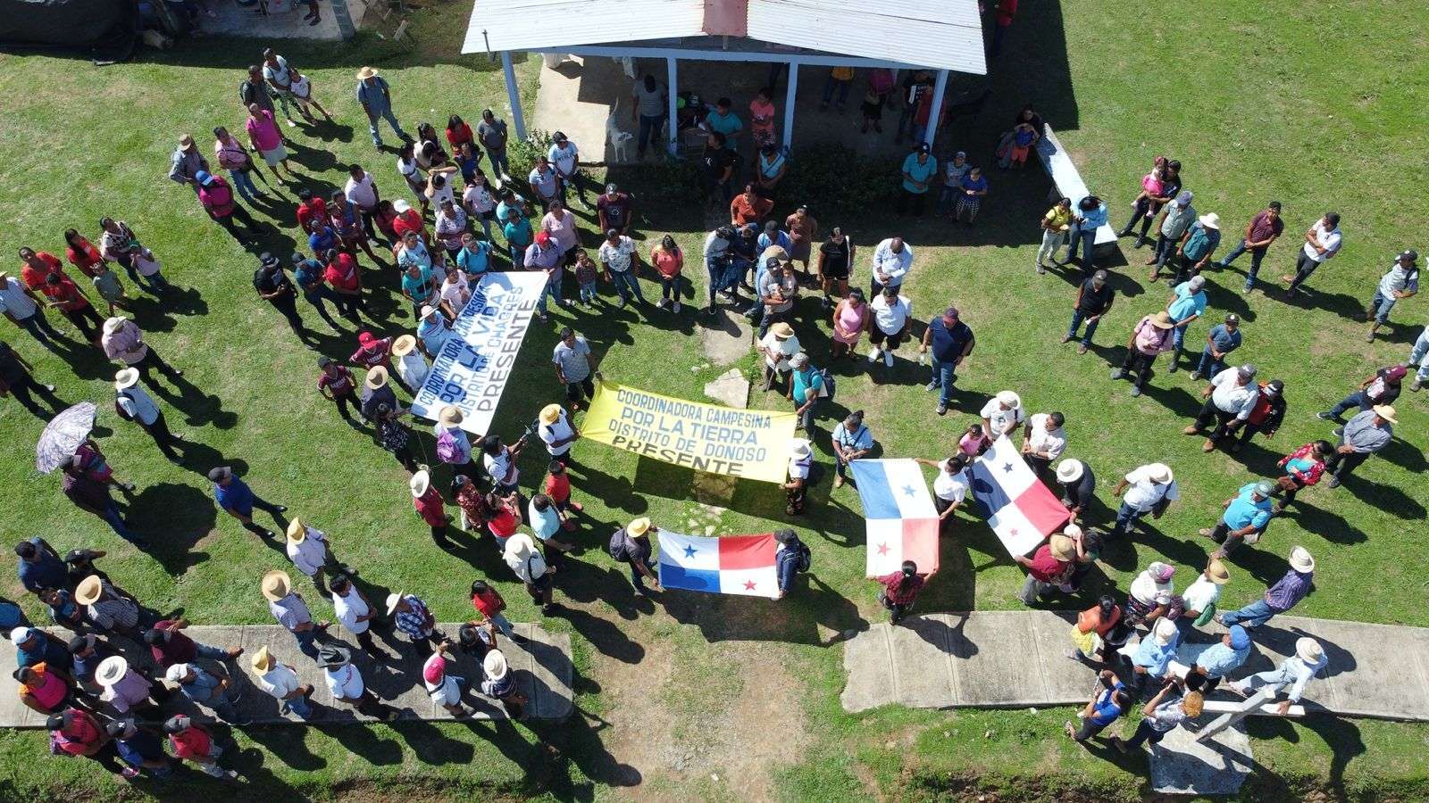 Los campesinos piden un amplió debate sobre el proyecto.