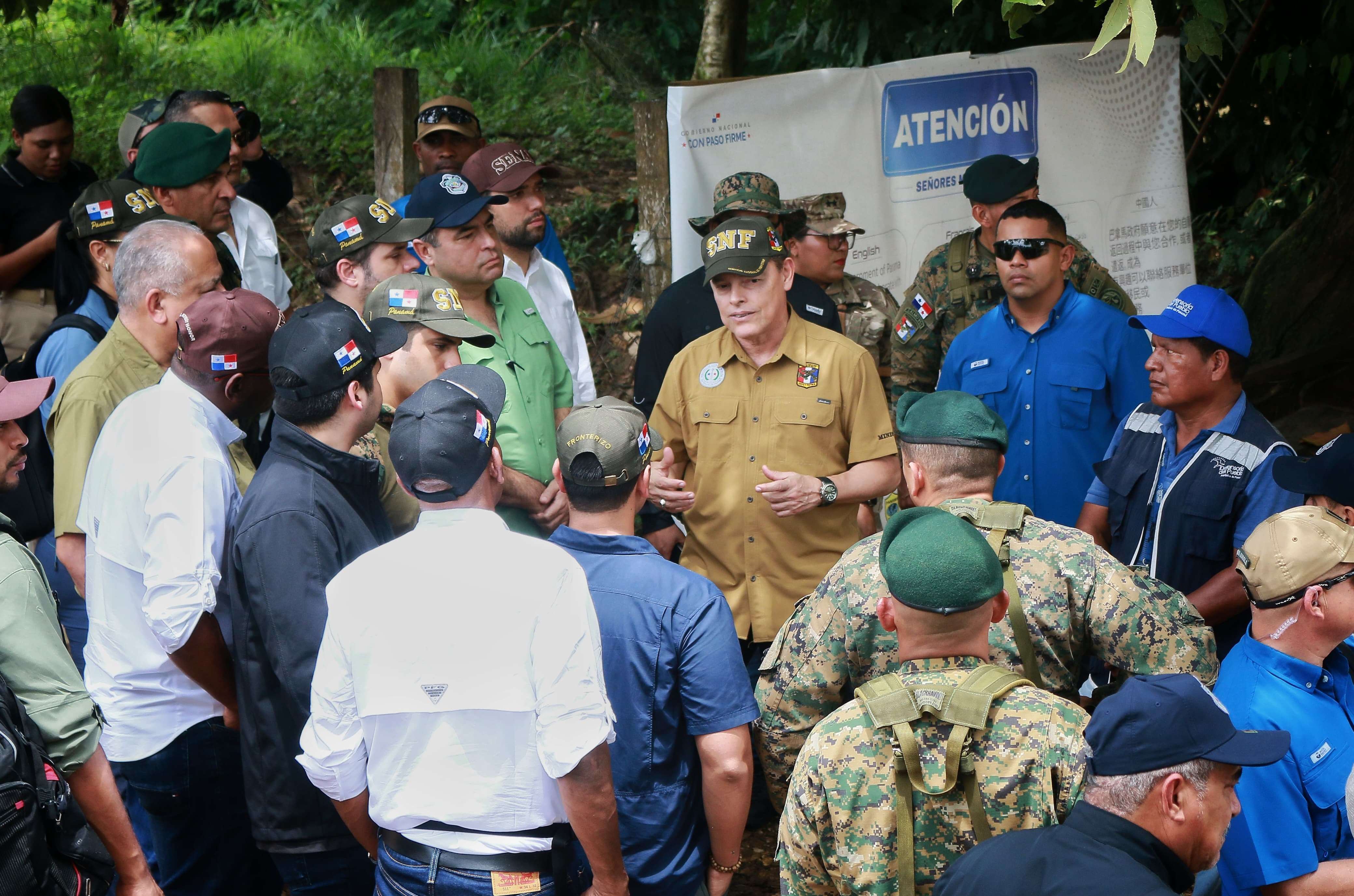 El ministro Ábrego brinda detalles del trato y atención de migrantes en Darién.