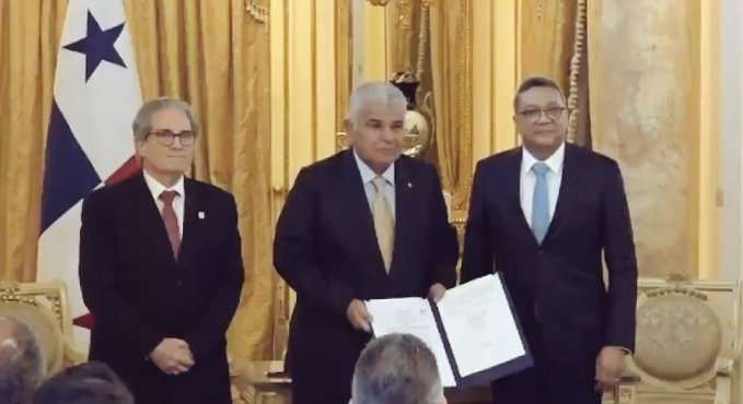 Dino Mon toma oficialmente el cargo de director general de la CSS.