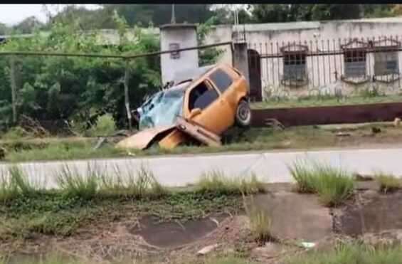 Así quedó la camioneta.