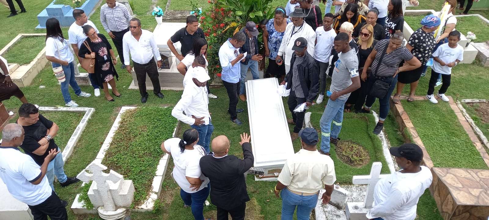 El cuerpo de Infanzón está sepultado en el cementerio municipal de Juan Díaz.  (Foto: Alexander Santamaría)