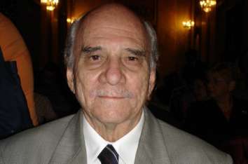 Álvaro Menéndez Franco.