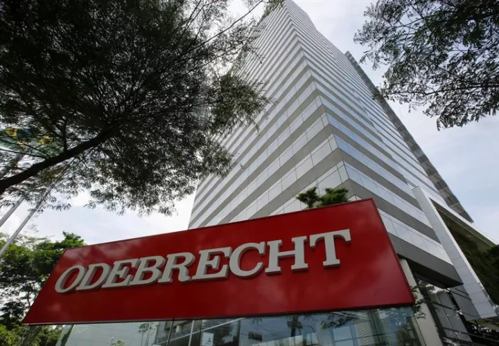 En Perú, el ministerio Público investiga los sobornos entregados por Odebrecht por 29 millones en un periodo que comprende el Gobierno de Alejandro Toledo (2001-2006), el segundo Gobierno de García (2006-2011) y el de Ollanta Humala (2011-2016).  EFE