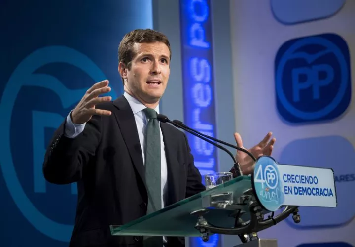 El vicesecretario de Comunicación del Partido Popular, Pablo Casado,durante la rueda de prensa que ofreció hoy en la sede de Génova tras la reunión del Comite de Dirección. EFE