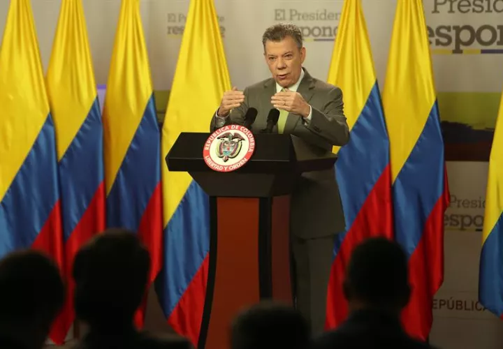 El presidente de Colombia, Juan Manuel Santos, fue registrado este viernes, durante una rueda de prensa, en Bogotá (Colombia). EFE