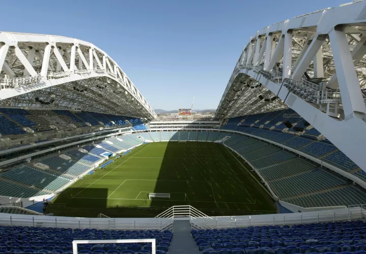 Estadio Fisht, de Sochi, tiene forma de concha de mar. Foto: AP