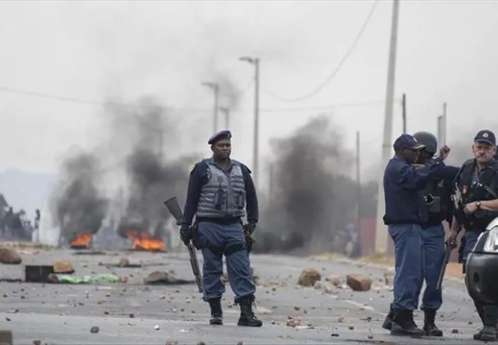 imágenes de las protestas en Sudáfrica. Foto/@gusivision