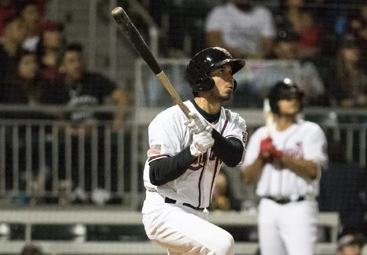 Jaivier “Javy” Guerra en acción con El Paso Chihuahuas, filial de Triple A de los Padres de San Diego. Foto: Cortesía