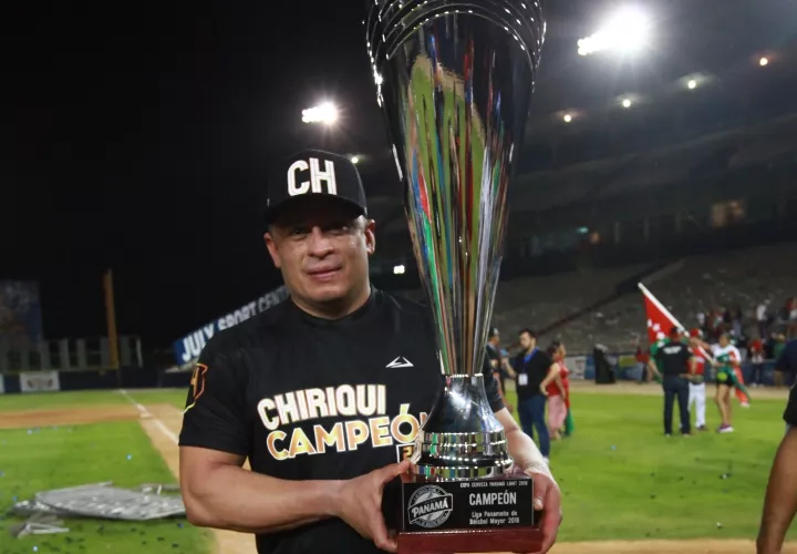 Carlos “Calicho” Ruiz fue el más solicitado por los aficionados y la prensa, durante la celebración chiricana.