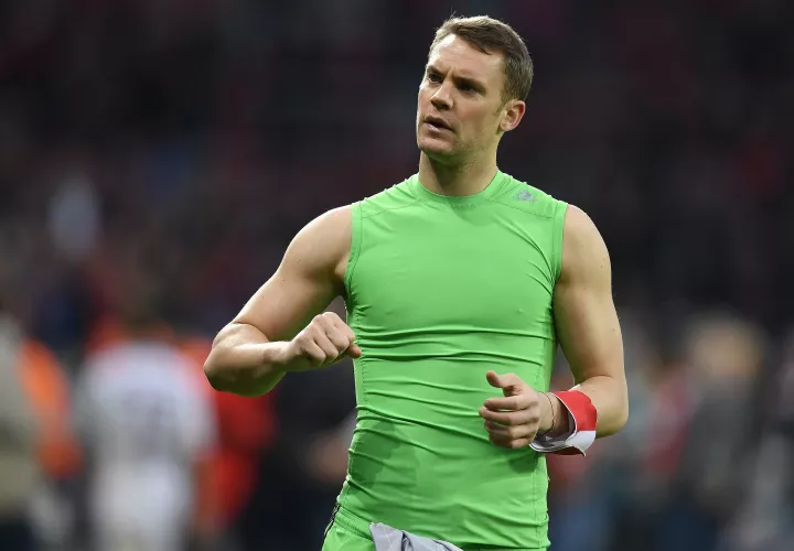  Manuel Neuer se está recuperando de una lesión que lo tiene varios meses sin jugar.