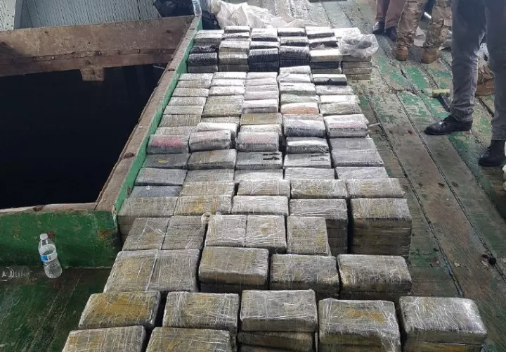 La droga estaba oculta en la bodega de la embarcación procedente de Colombia.  Foto Cortesía