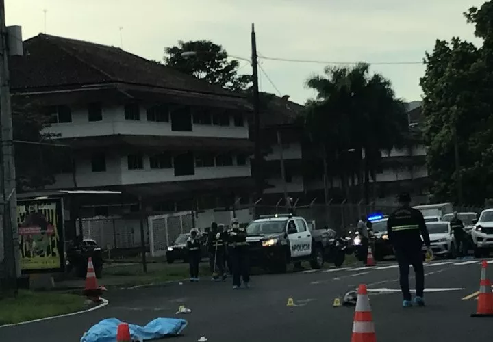 Las autoridades realizaron la diligencia judicial en la escena del accidente, en el área canalera.  Foto Tomada de @TraficoCPanama