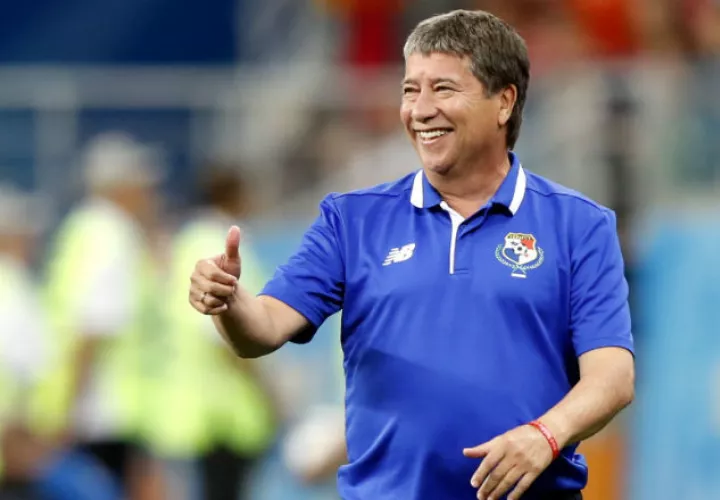 El entrenador cafetero Hernán Gómez. Foto:EFE