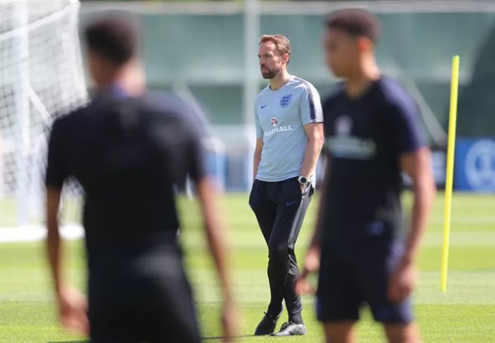 La selección inglesa se entrenó para su próximo partido en octavos de final. Foto EFE  