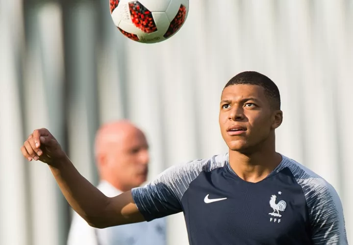 Kylian Mbappe está llamado a brillar en la final./AP