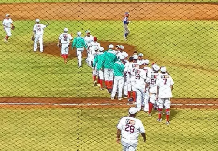 Por Chiriquí anotaron 14 carreras, conectaron 11 inatrapables, no cometieron errores en el campo de juegos. Foto: Instagram