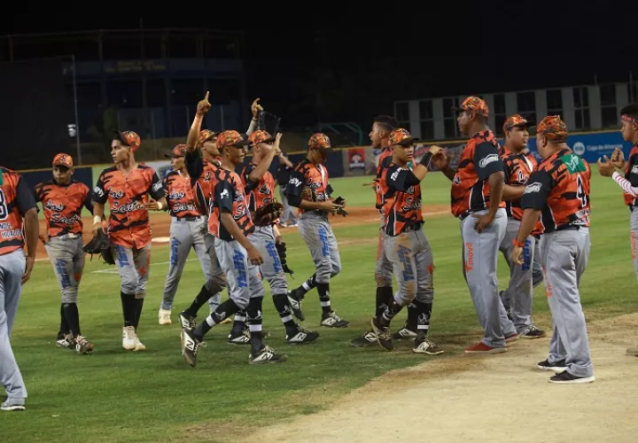 La tropa santeña se lució en esta Serie Final. / Foto: Anayansi Gamez