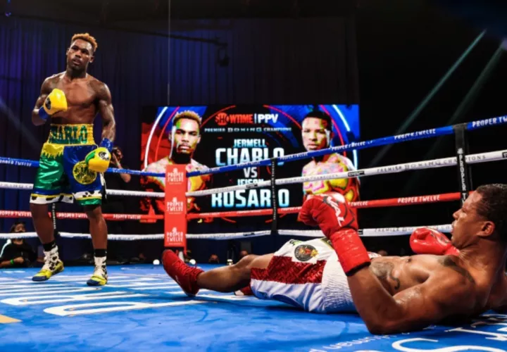 Jermell Charlo (i) lució superior. Foto: AP