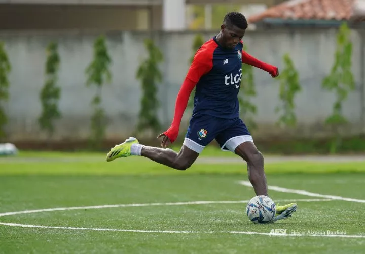 José Fajardo, atacante de la selección nacional. Foto:Fepafut