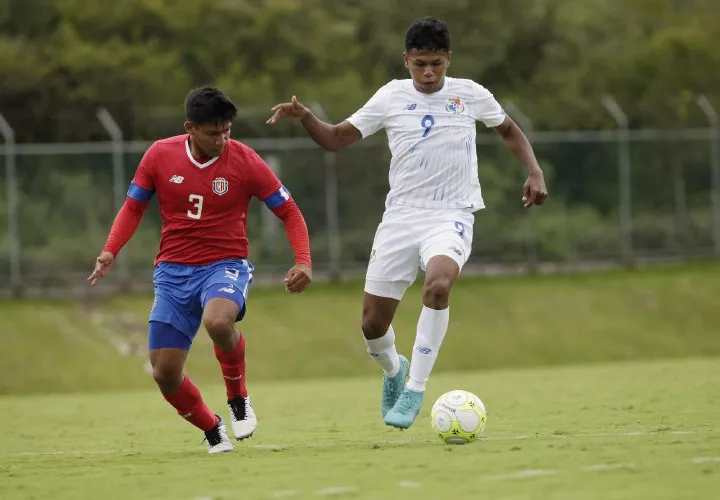 José Rodríguez (9), atacante de Panamá. Foto: Fepafut