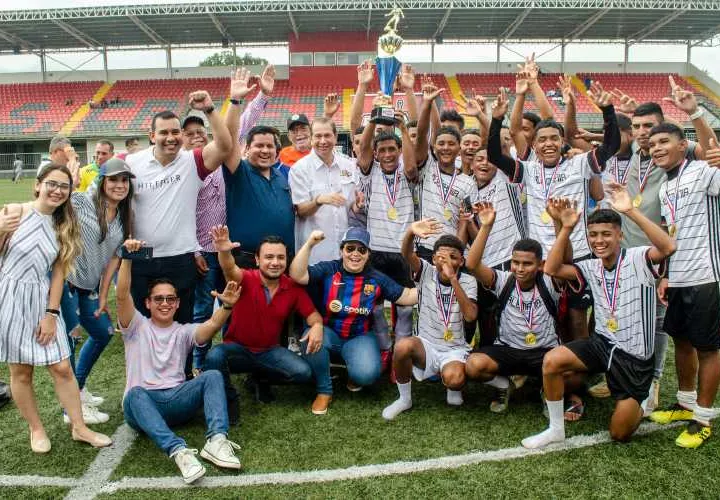 El equipo de Alemania, campeón del ‘Mundialito’ Ritmo, el cual se disputó en el distrito de David, provincia de Chiriquí. Foto: Cortesía