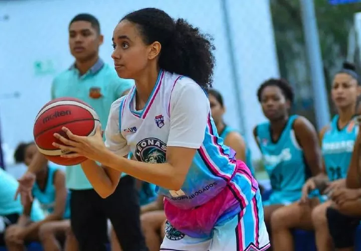 La serie semifinal de la LPBF entre las Leonas del West y las Amazonas de Coclé se reanuda el próximo sábado 3 de diciembre. Foto: Fepaba