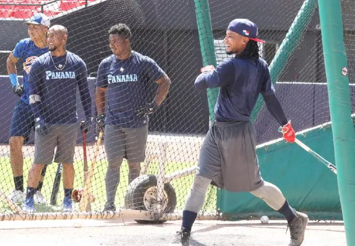 Entrenamiento del equipo de Panamá con miras al Clásico Mundial de Béisbol. Foto: Fedebeis